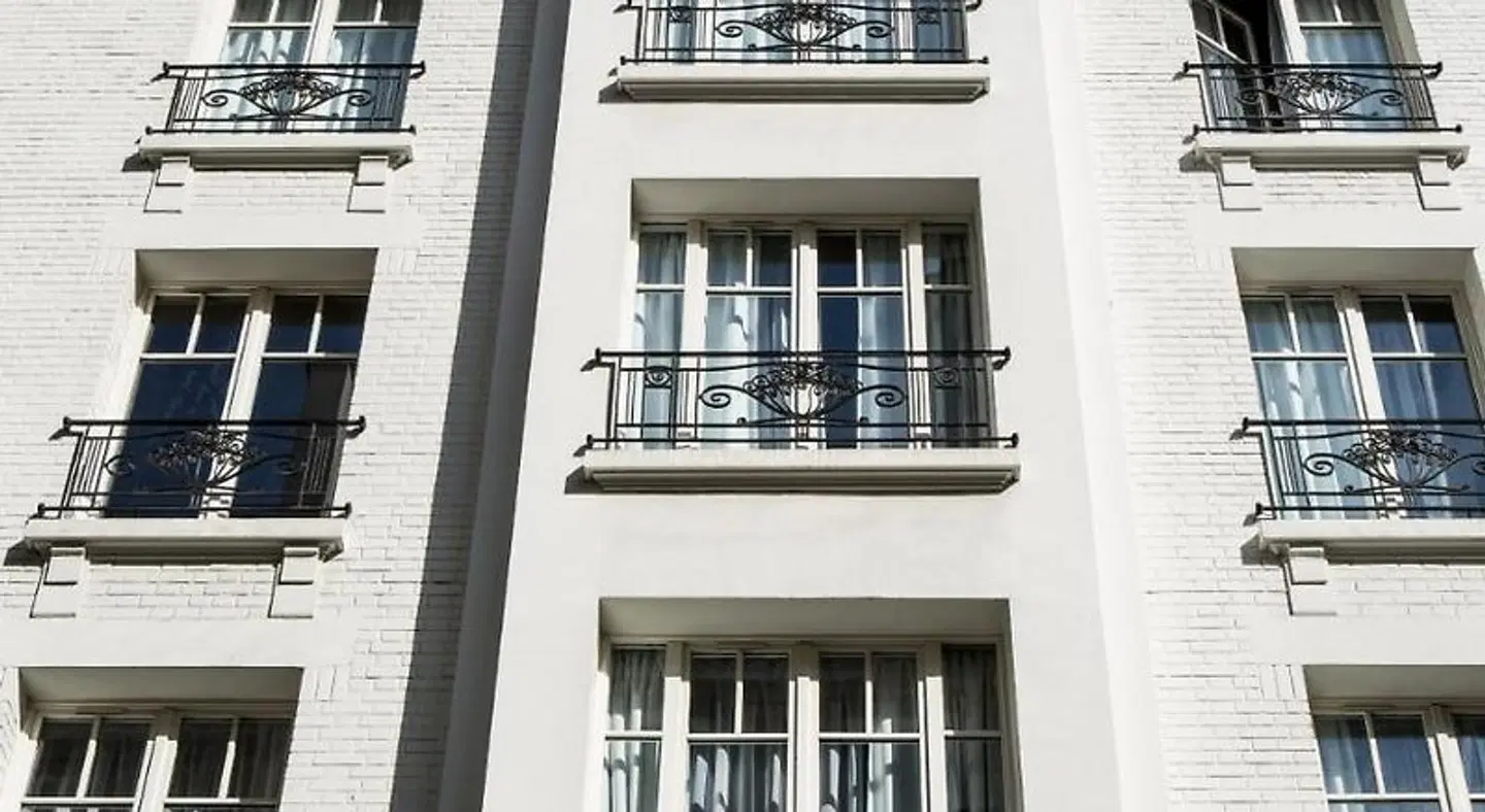 Le General EXTERIOR