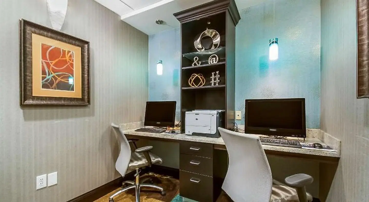 Hampton Inn West ROOM_EXAMPLE