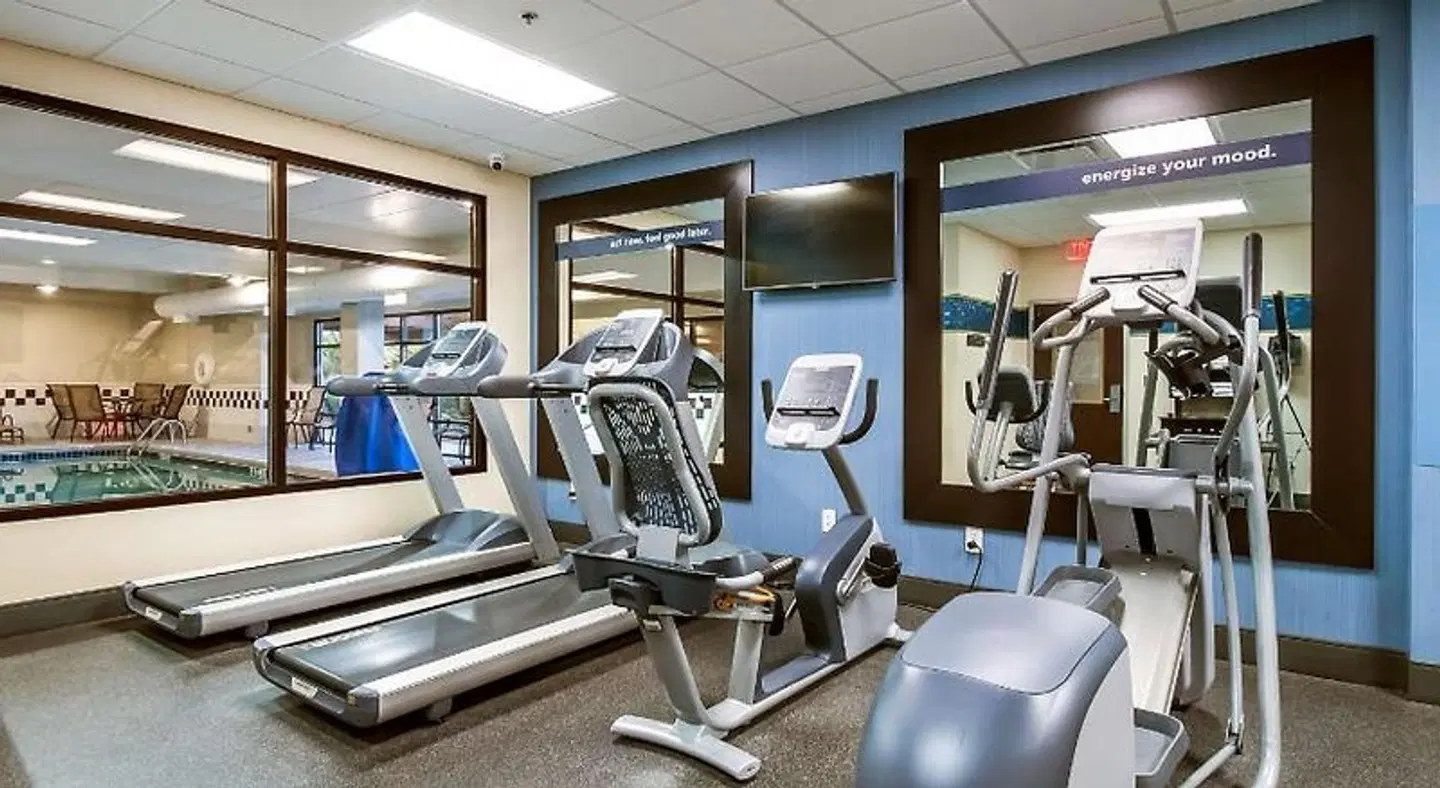 Hampton Inn West SPORTS_AND_LEISURE