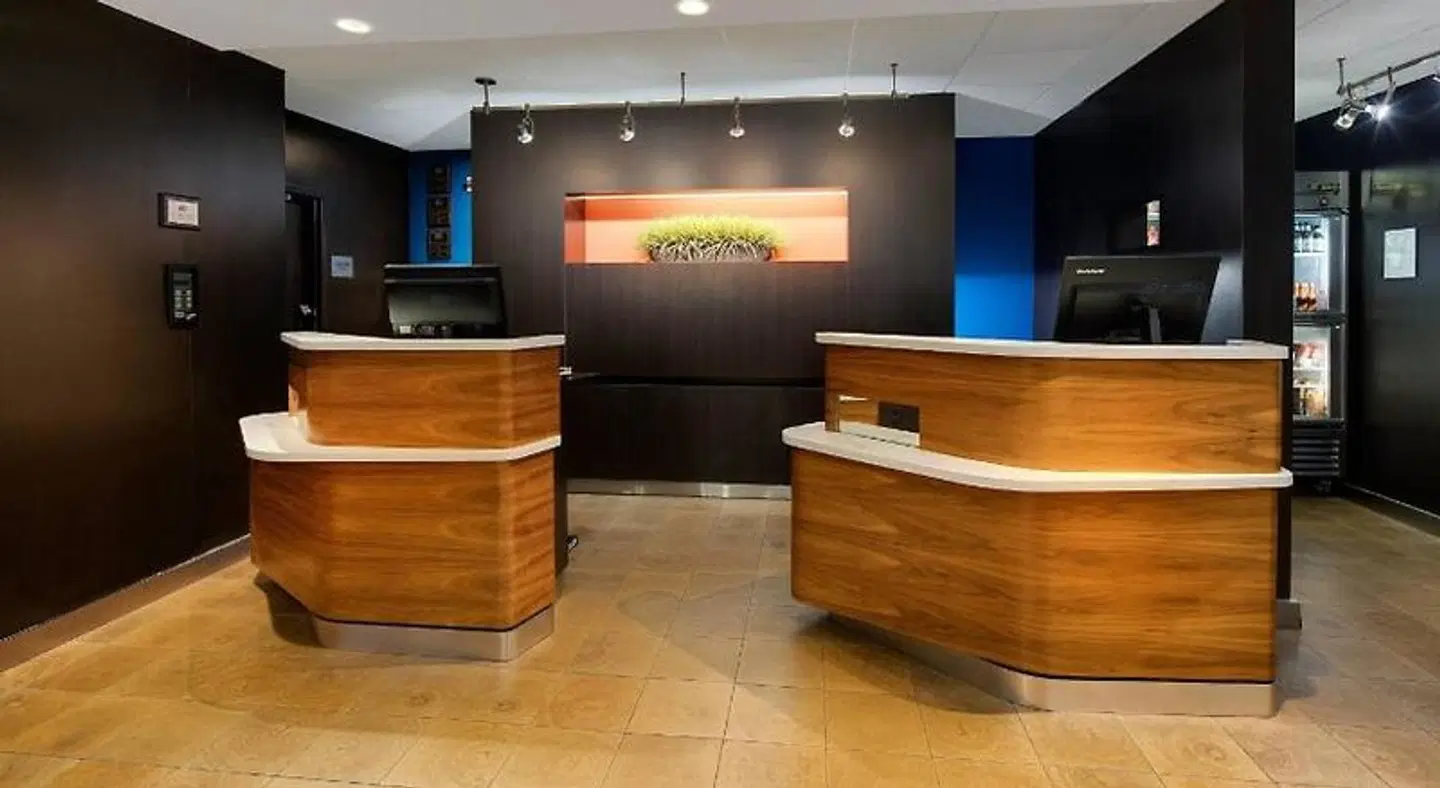 Courtyard by Marriott Dallas Addison/Midway LOUNGE_LOBBY