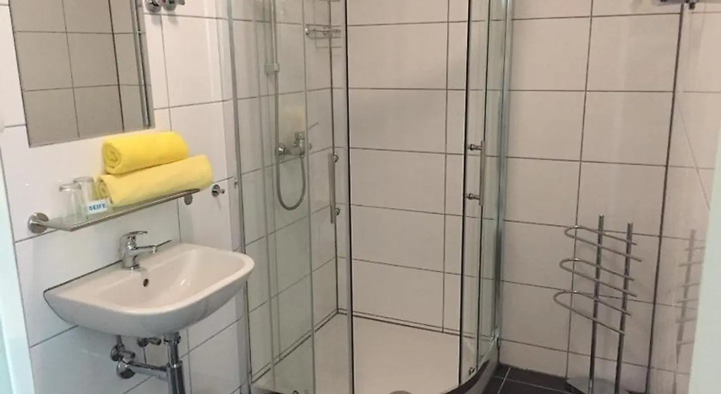 Jugend-Hotel Nürnberg Badezimmer