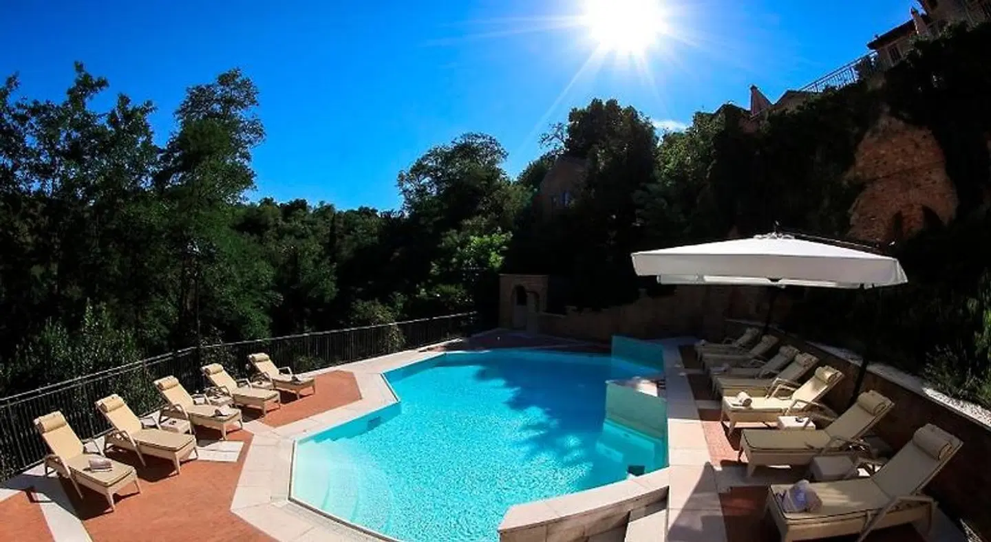 Relais Villa Prato OUTDOOR_POOL
