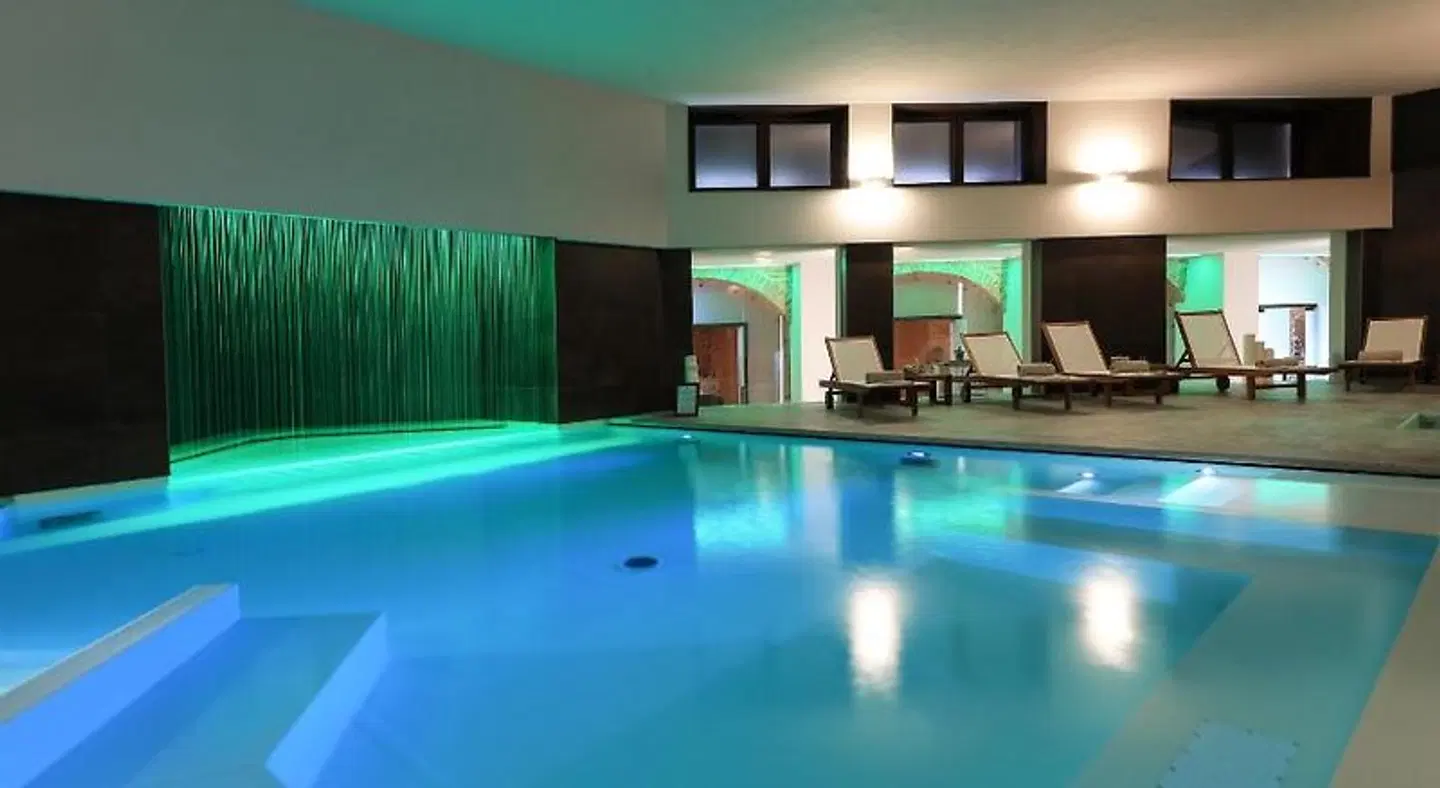 Relais Villa Prato Hallenbad