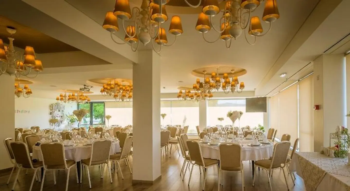 Terrace Serra Restaurant