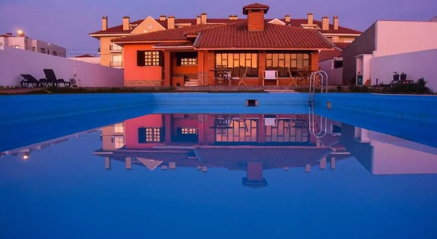 OLA Guesthouse OUTDOOR_POOL