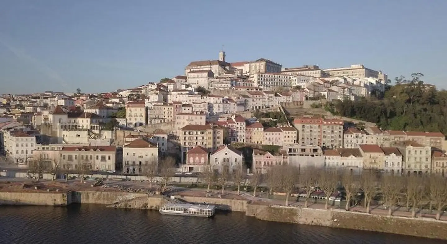Zero Box Lodge Coimbra LANDSCAPE