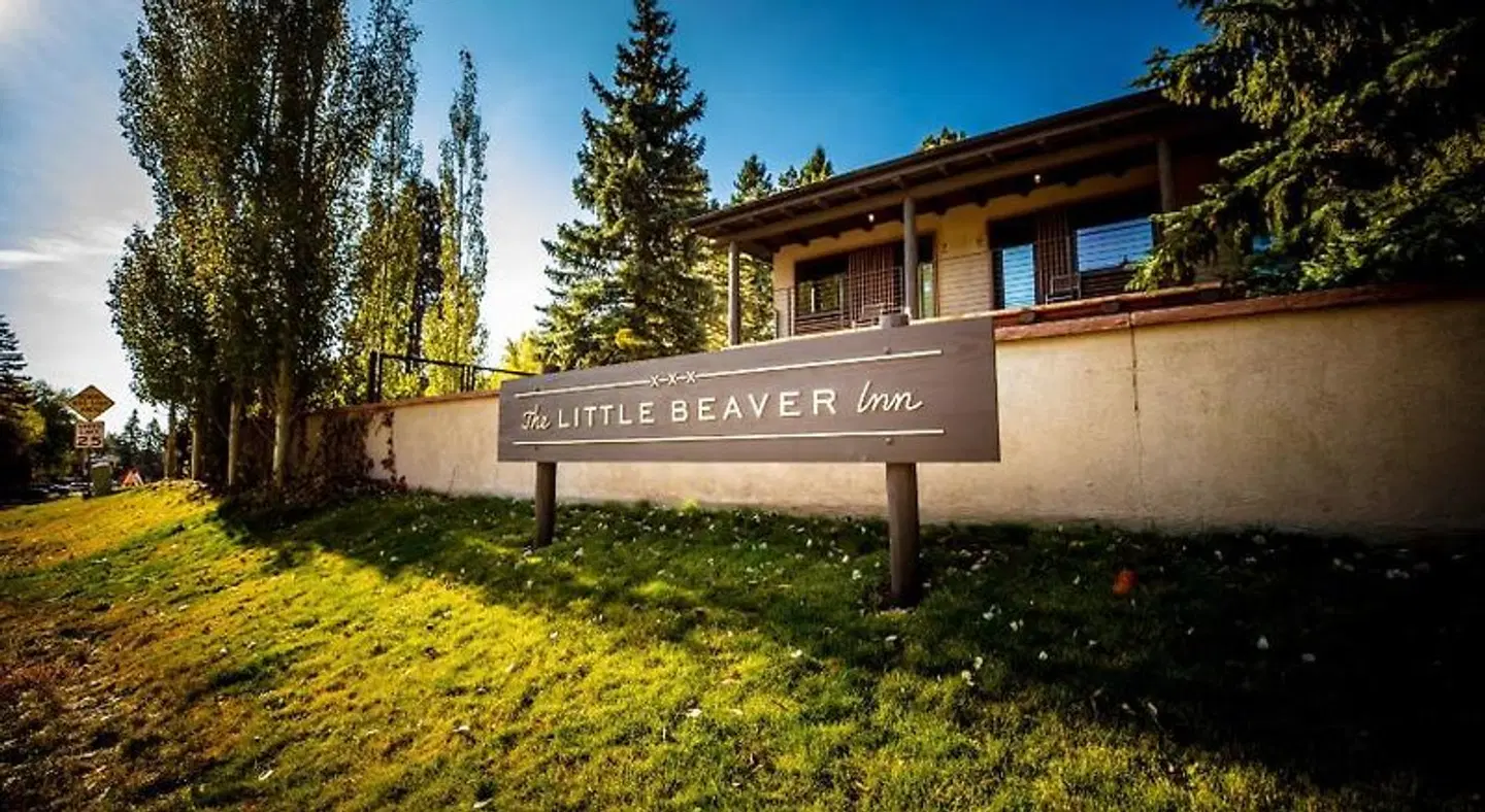 Little Beaver Inn EXTERIOR