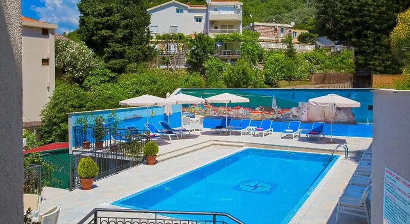 Apartments Jovan OUTDOOR_POOL