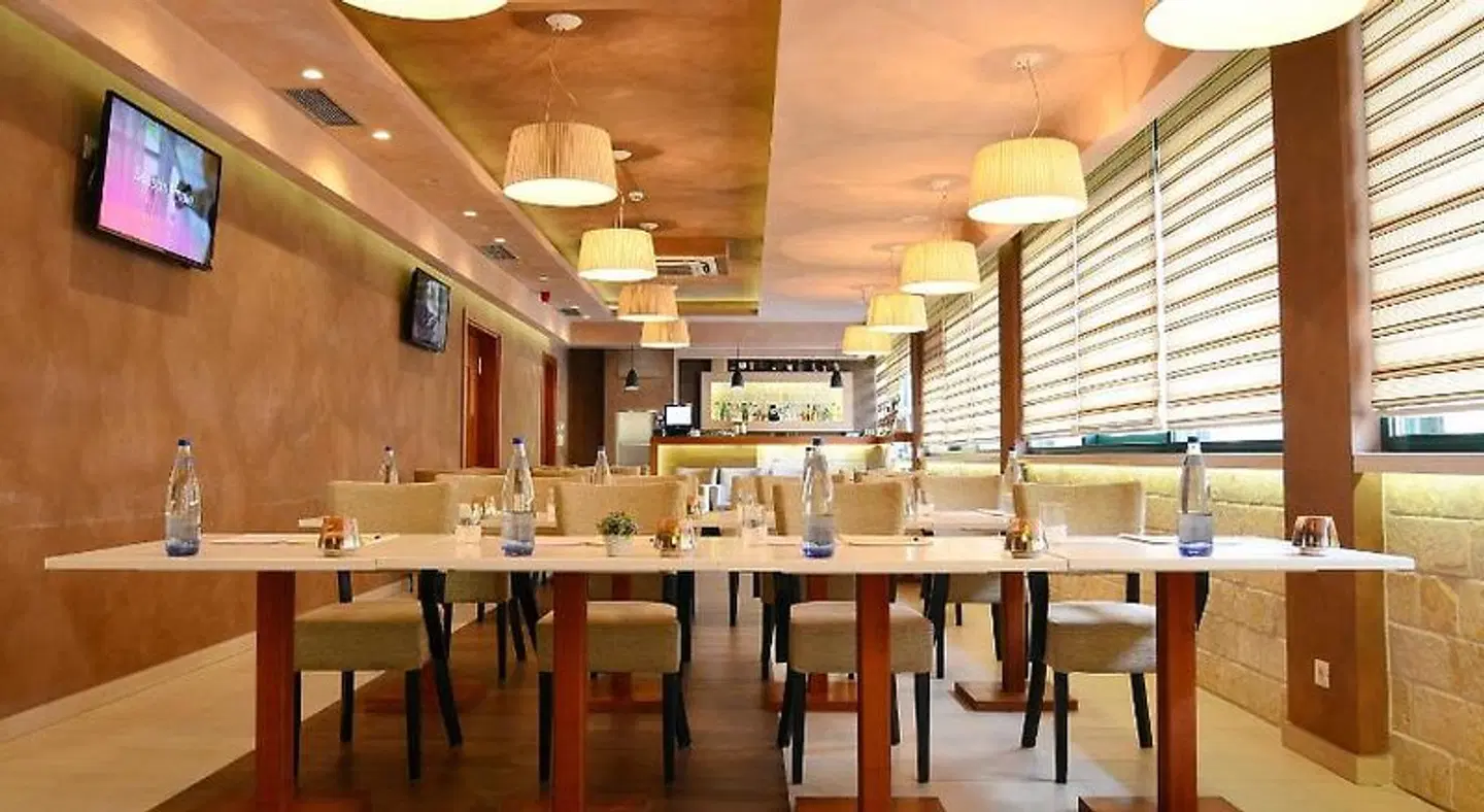 Hotel Porto In Bar