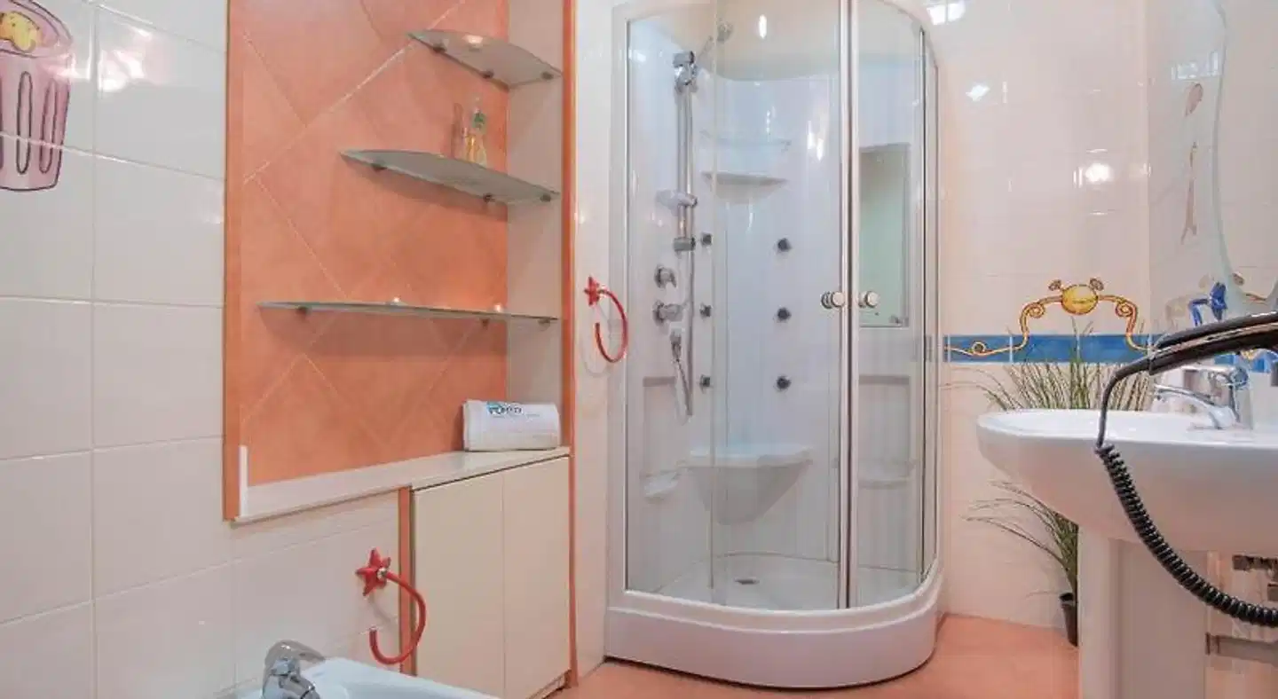 Feel Porto Modern Villa Badezimmer