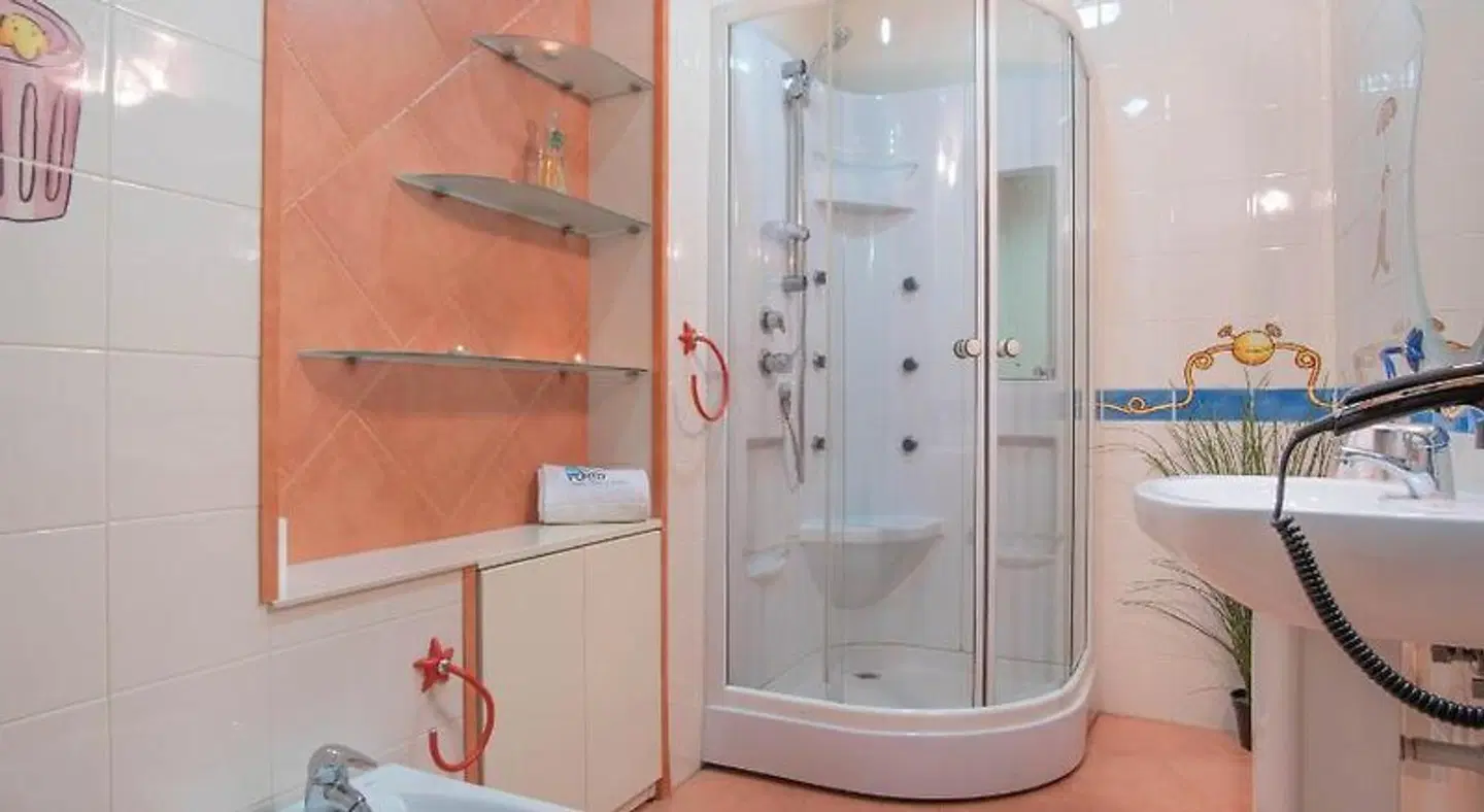 Feel Porto Modern Villa Badezimmer