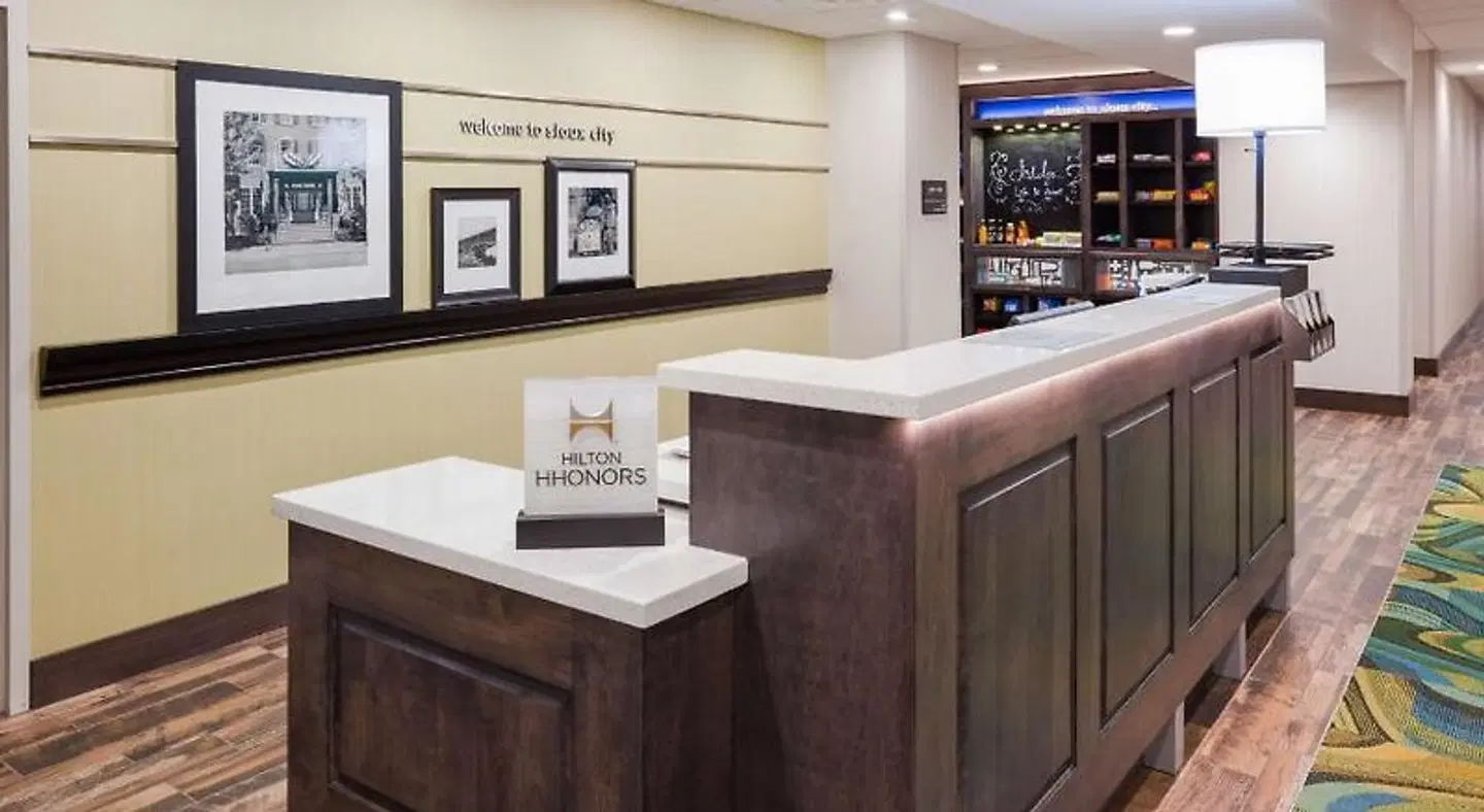 Hampton Inn & Suites Sioux City South LOUNGE_LOBBY