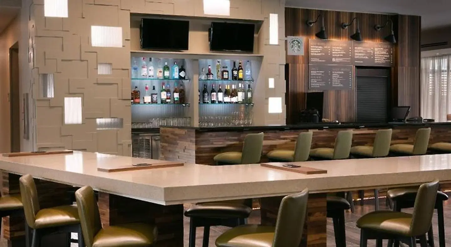 Courtyard by Marriott Sioux City Downtown/Convention Center Bar