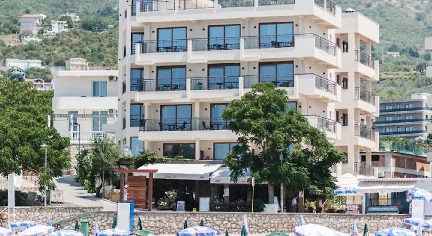 Sunset hotel & beach EXTERIOR