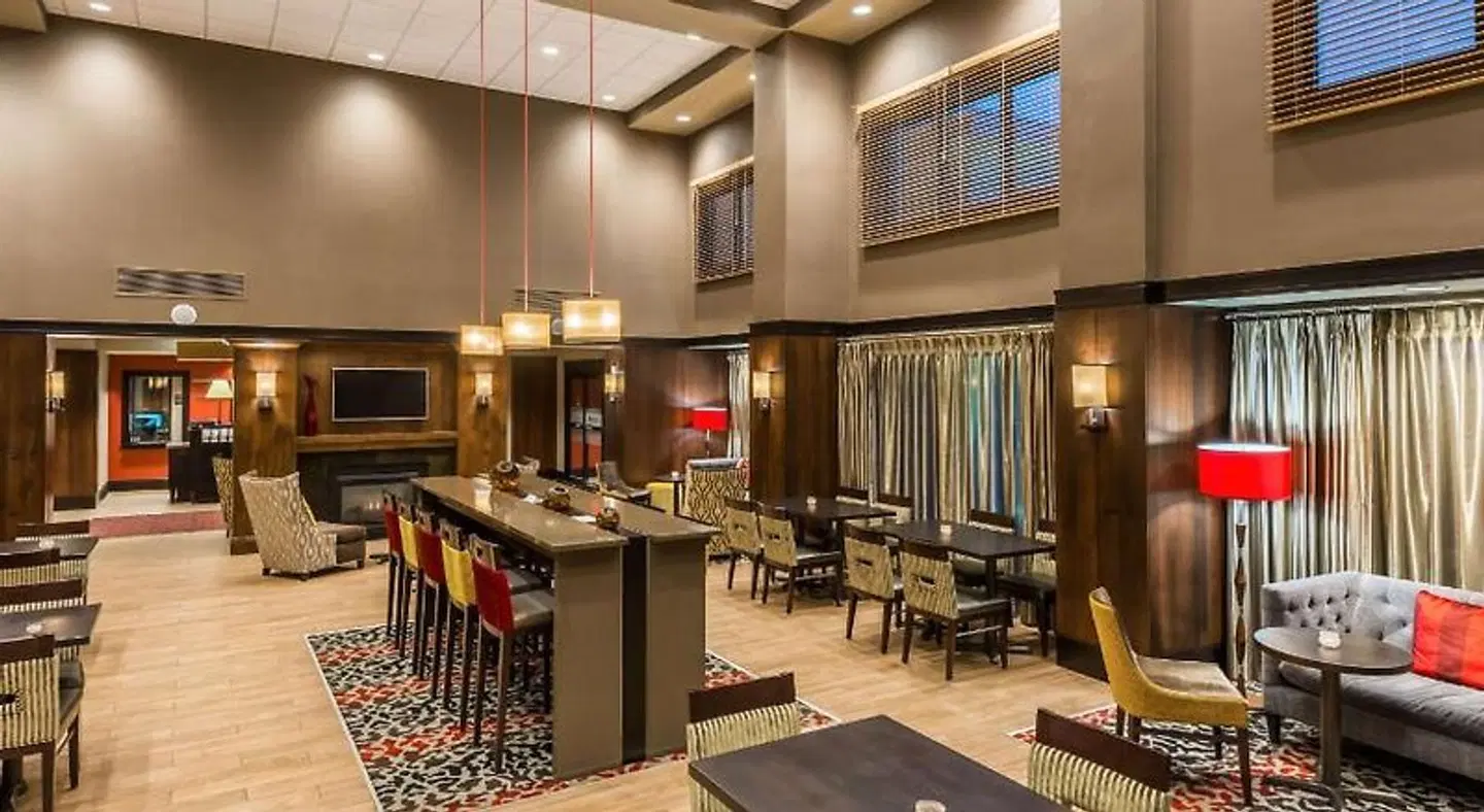 Hampton Inn & Suites Columbus Polaris Restaurant