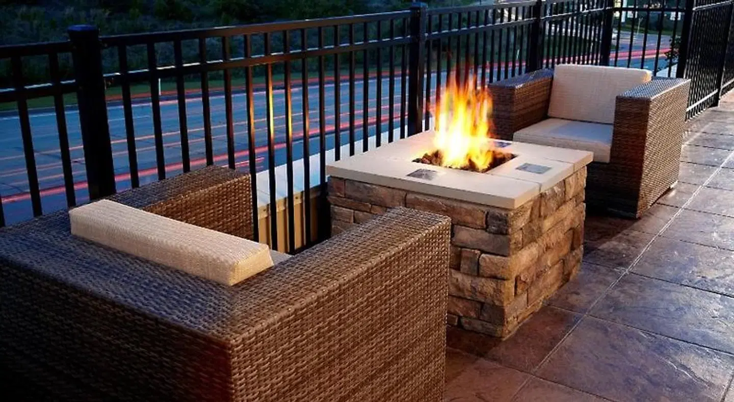 Hampton Inn & Suites Pittsburgh Airport South-Settlers Ridge Terrasse