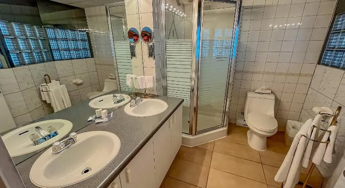 Complexe Hotelier Pelchat Badezimmer