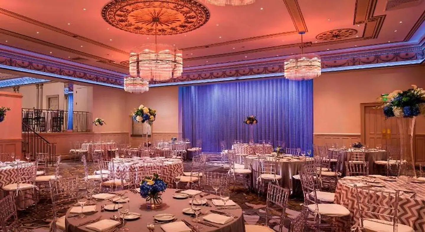 Sheraton Commander Restaurant