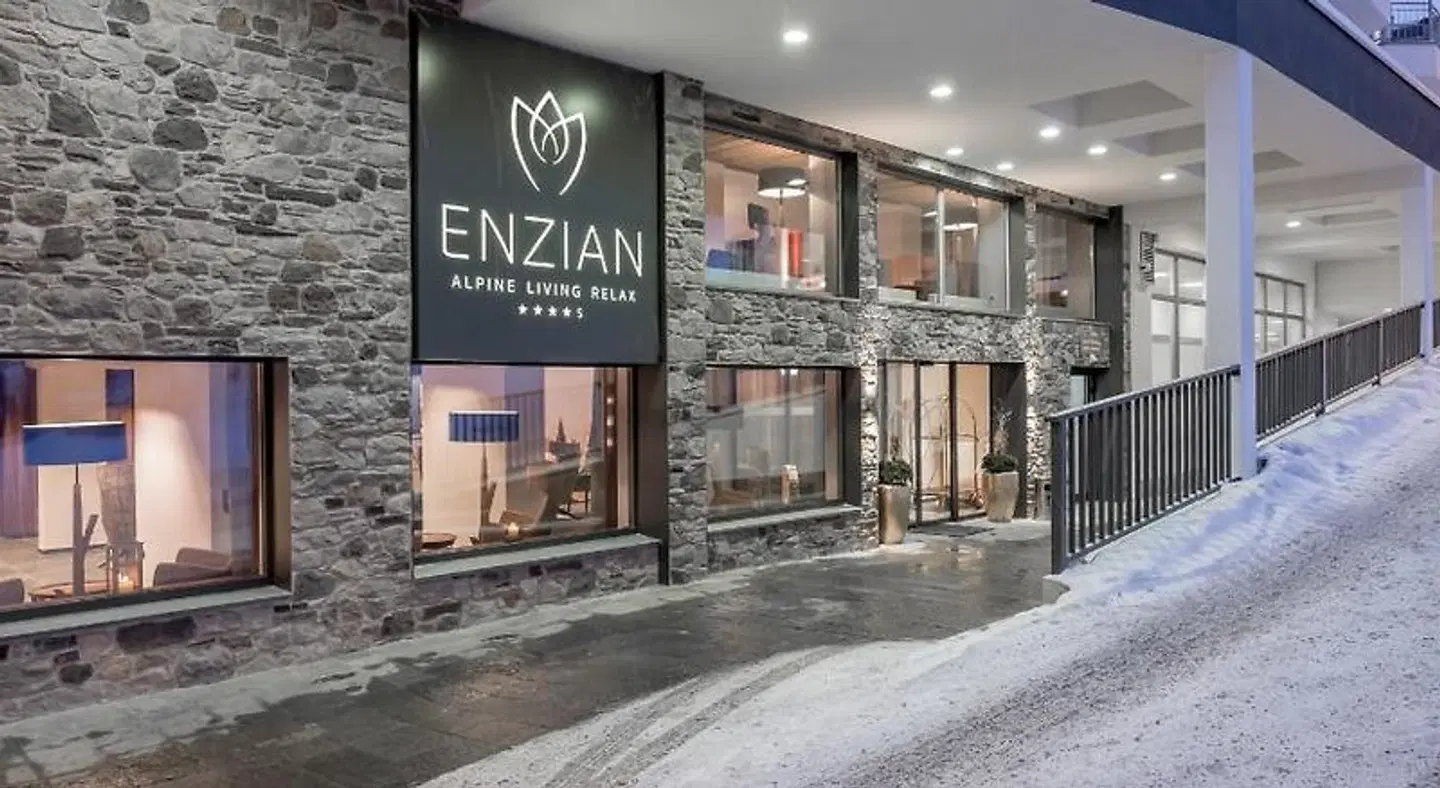 Enzian LOUNGE_LOBBY