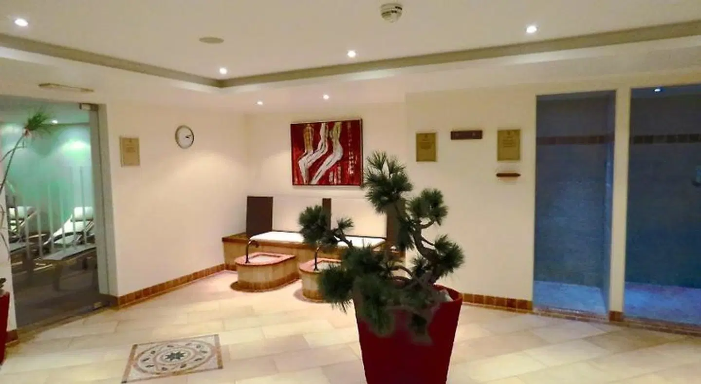 Hirlanda LOUNGE_LOBBY