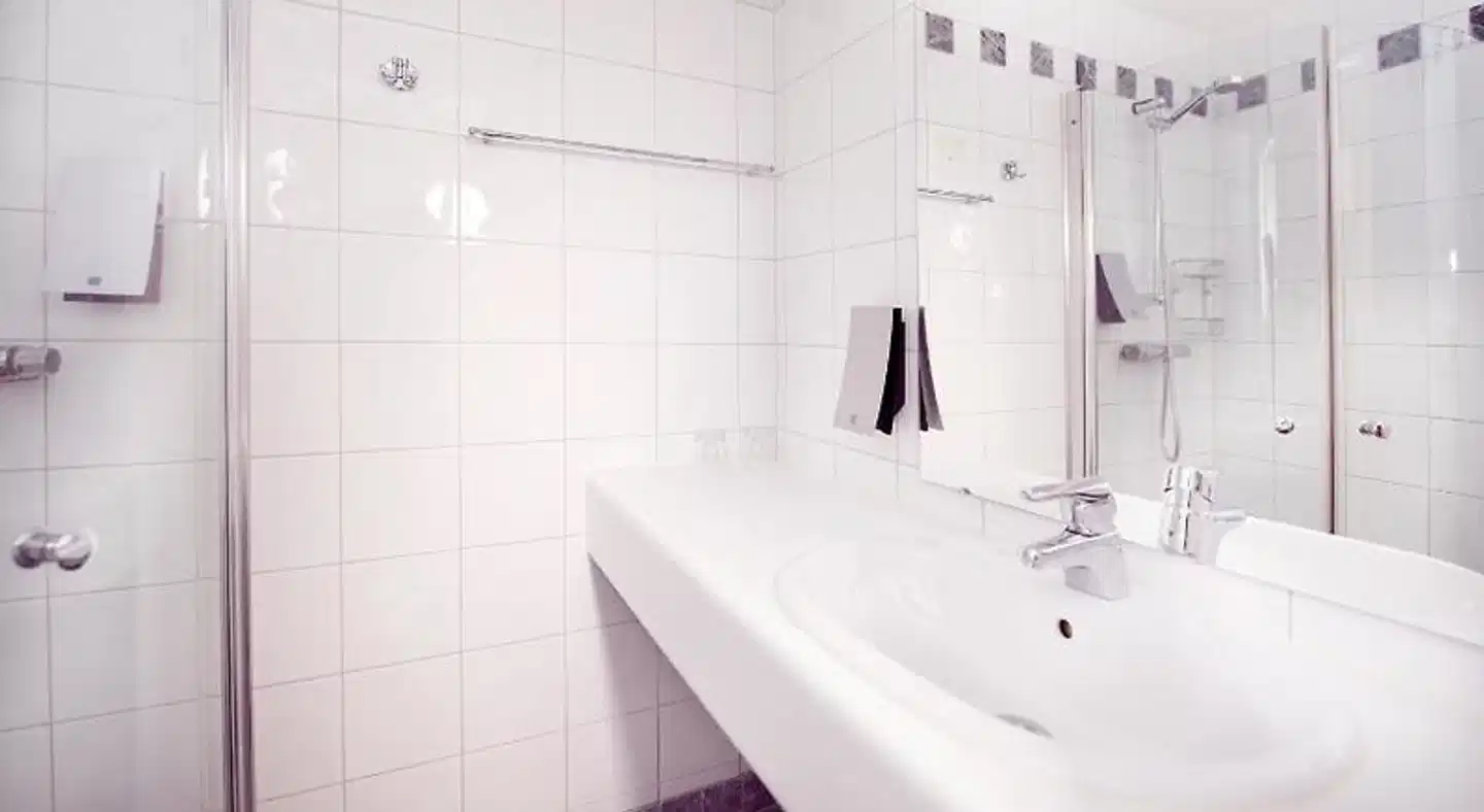 Clarion Collection Hotel Temperance Badezimmer