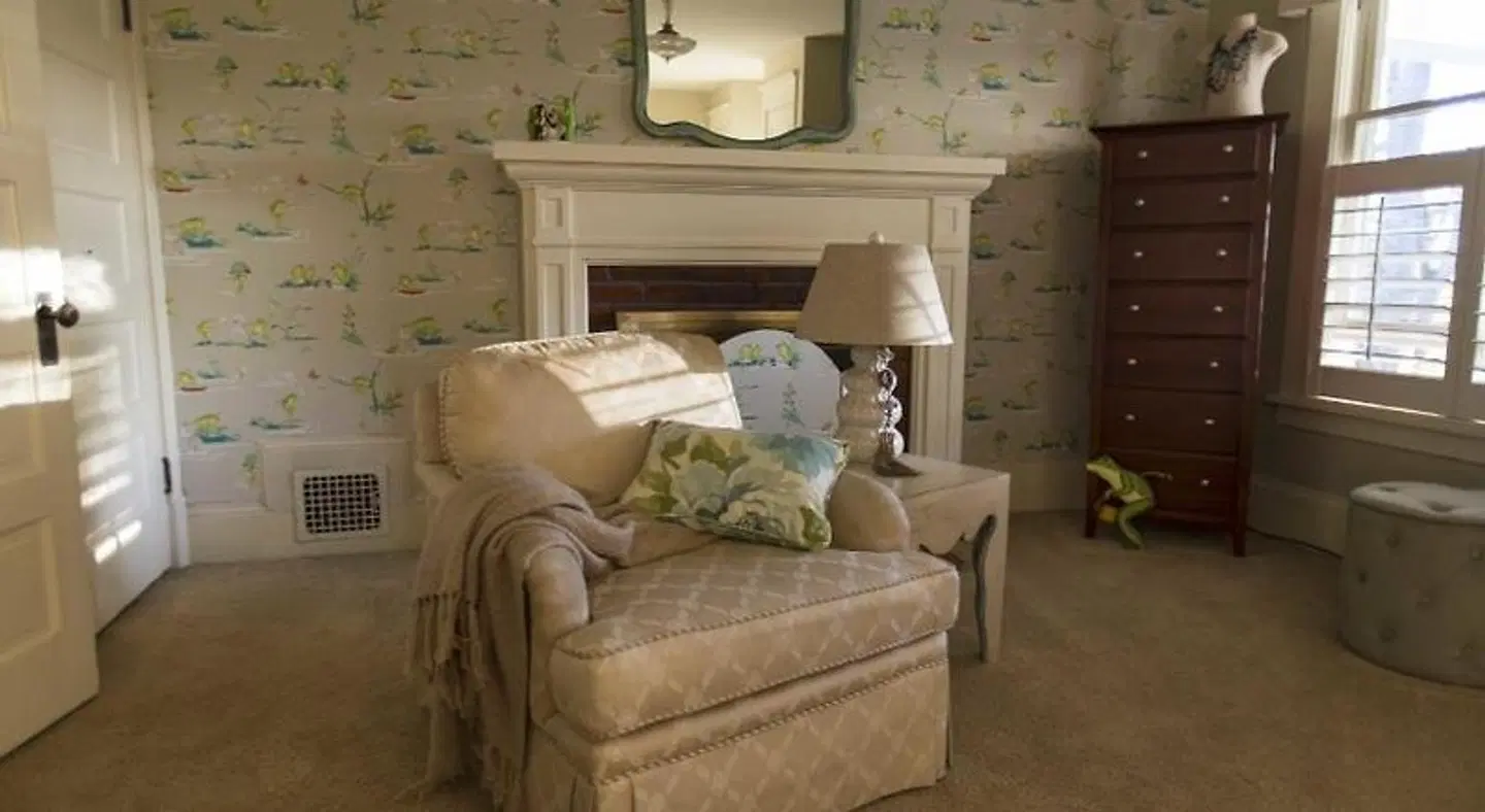 The White House Bed and Breakfast ROOM_EXAMPLE