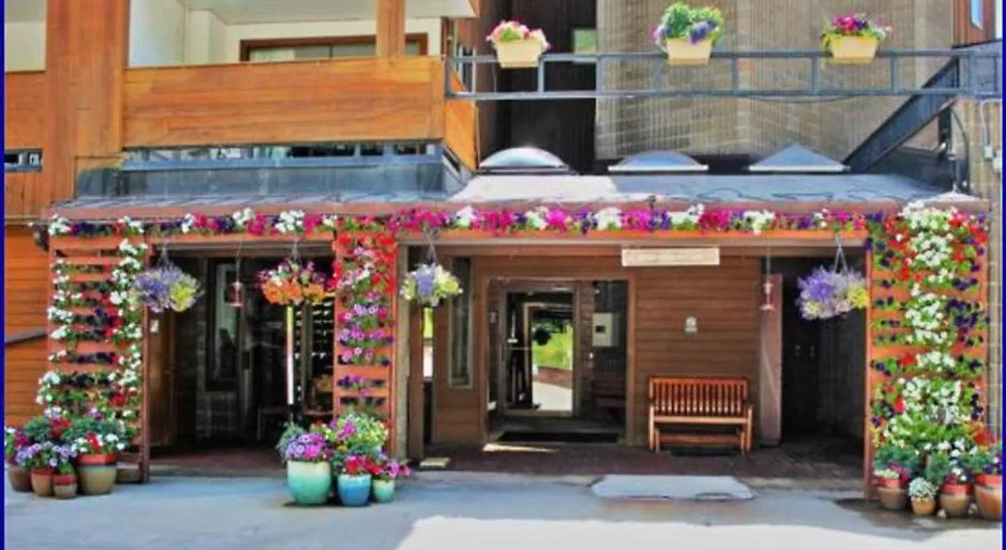 Vail Run Resort EXTERIOR