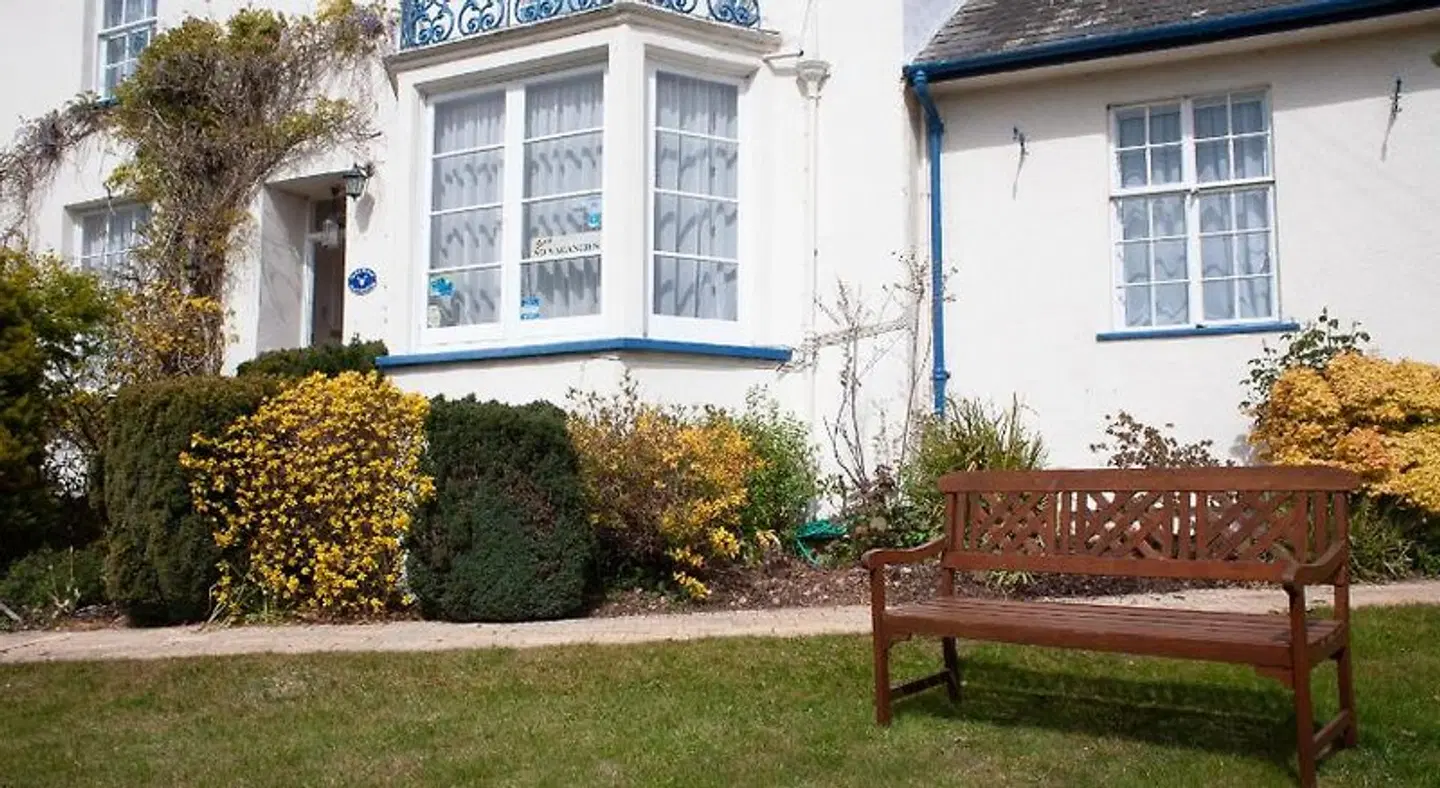 The Parks Guest House EXTERIOR