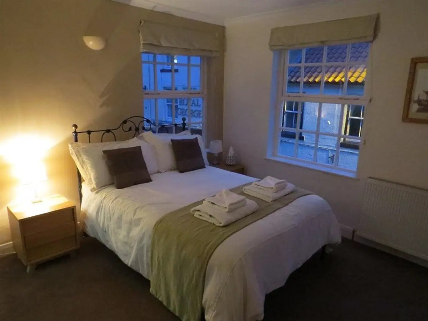 The Endeavour Restaurant with rooms ROOM_EXAMPLE