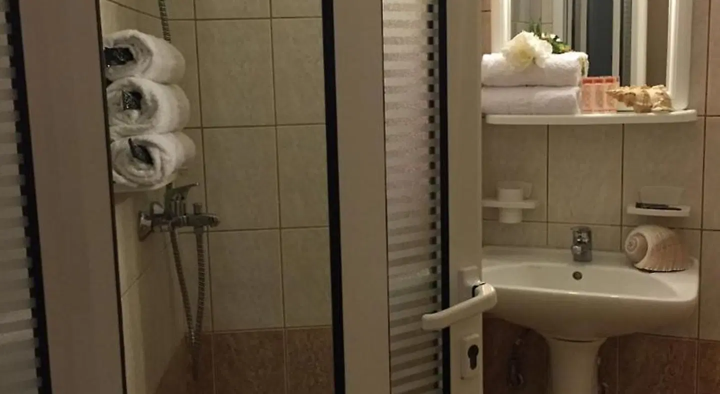 Litsa Haus Badezimmer