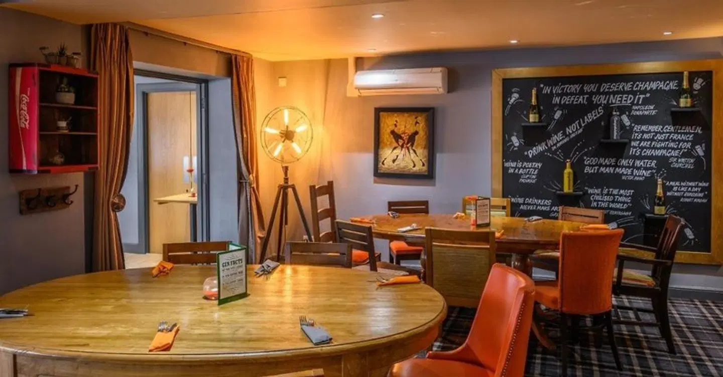The Dunavon Bar