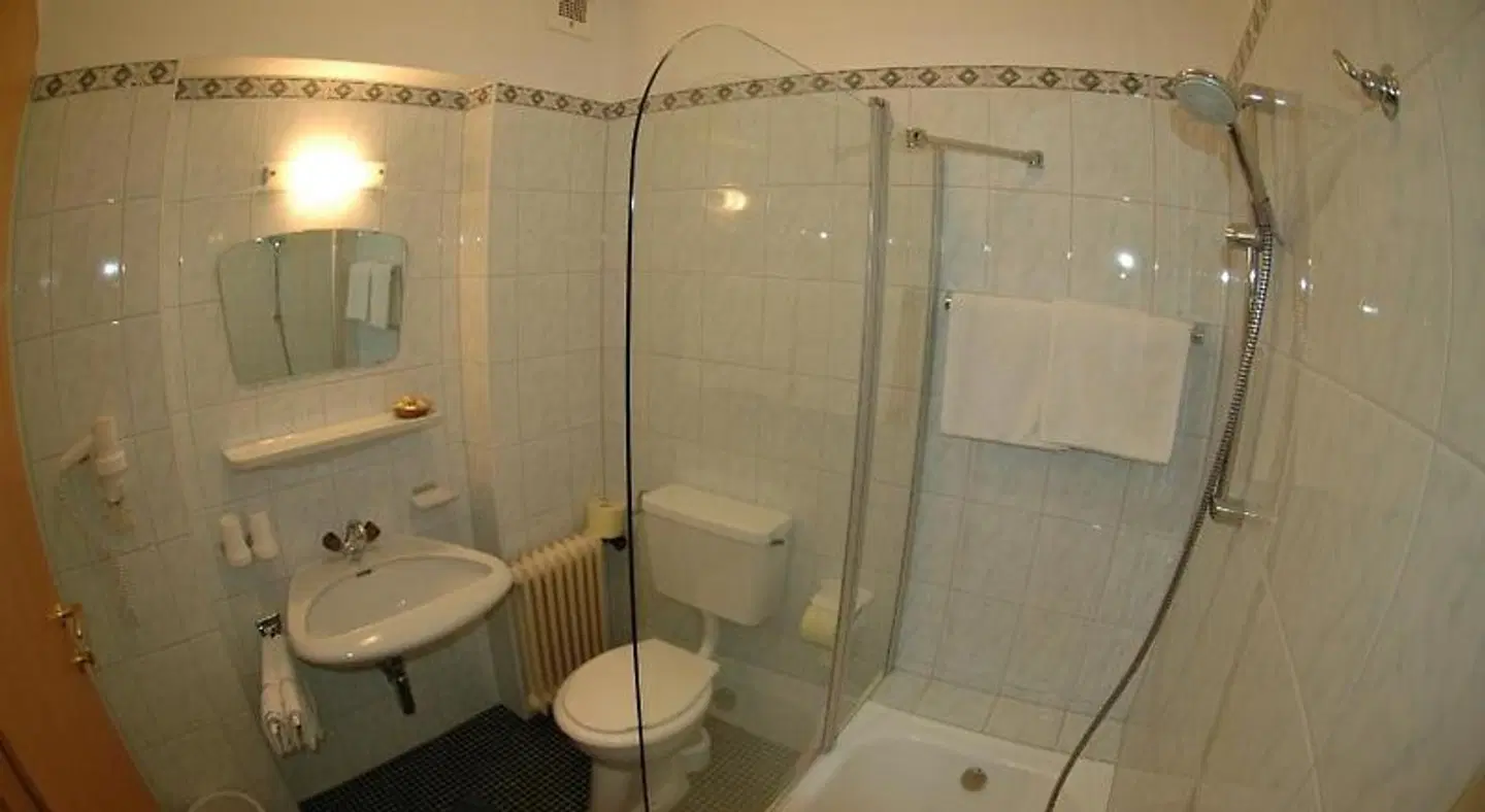 Garni Jennewein Badezimmer
