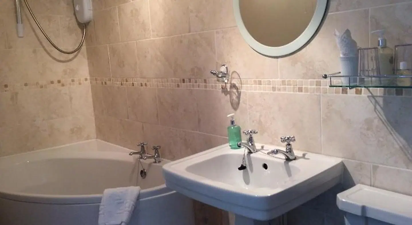 Whashton Springs Farmhouse B&B Badezimmer