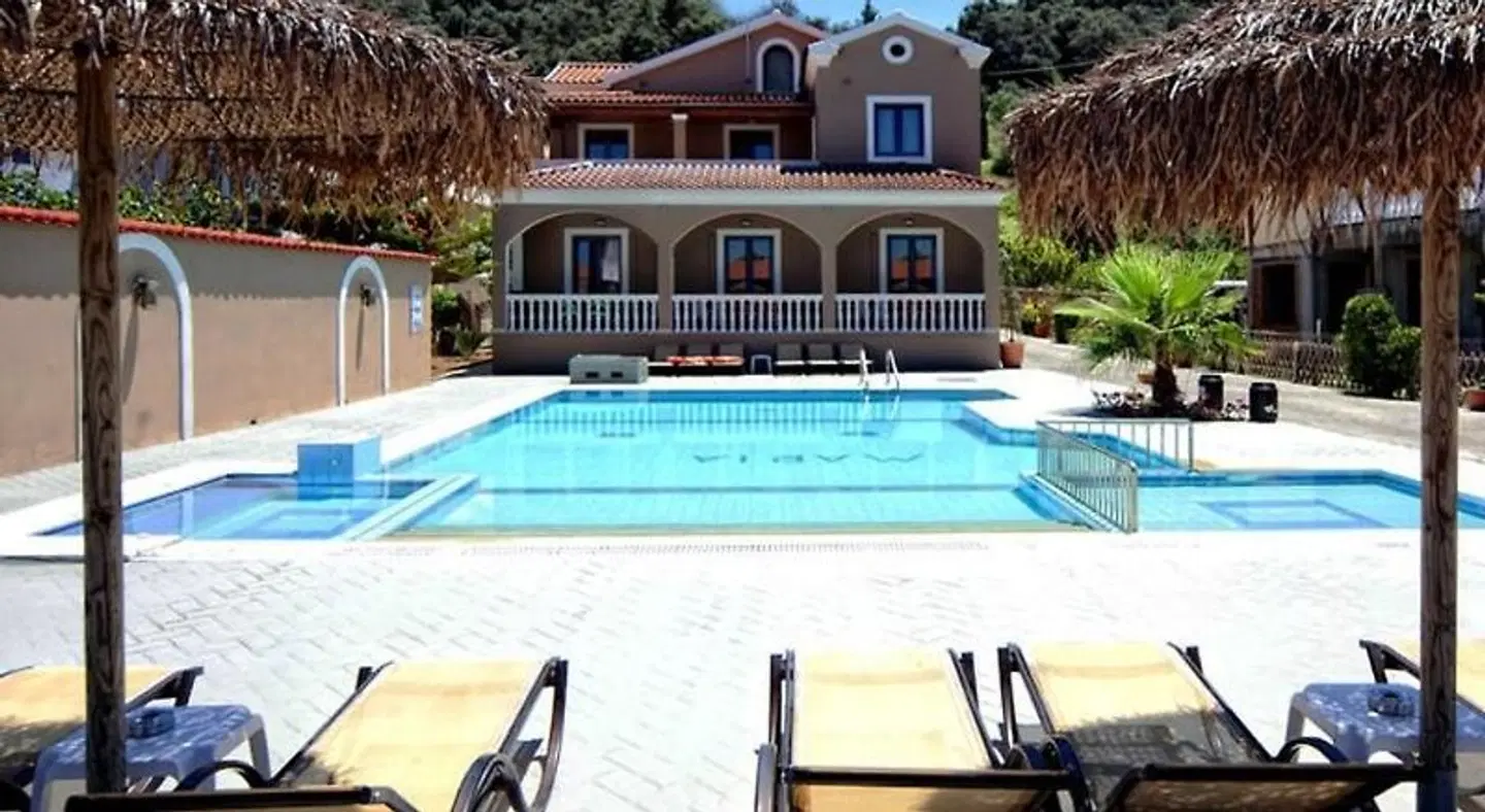 Maria Apartments OUTDOOR_POOL