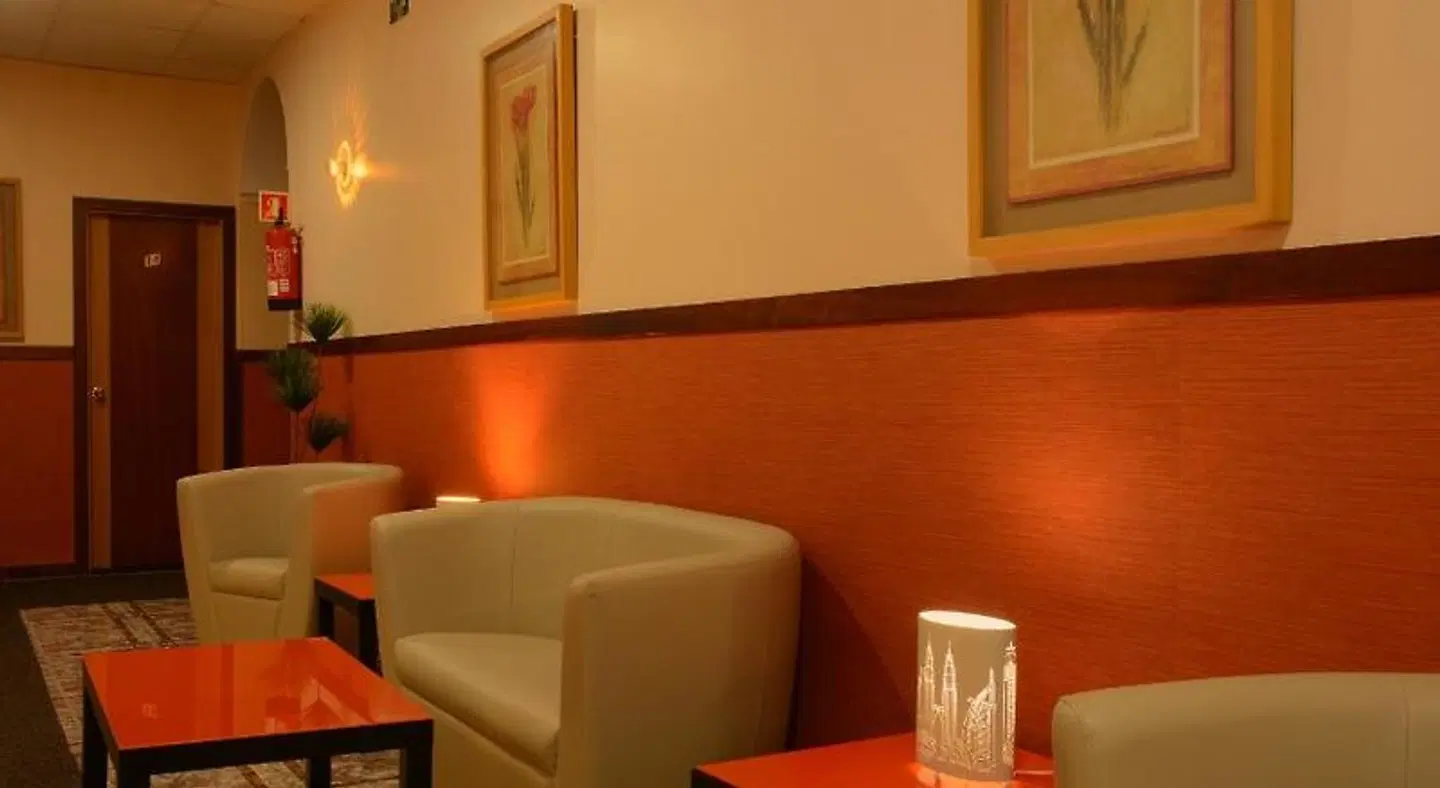 Hostal Paris ROOM_EXAMPLE
