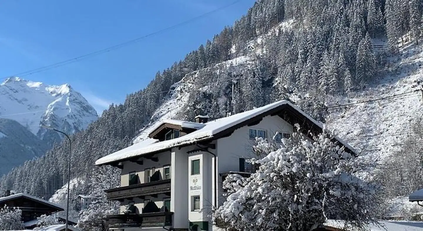 Apart Matthias EXTERIOR