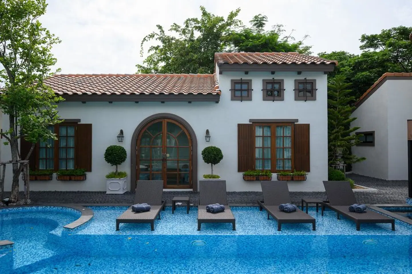 Villa Seville EXTERIOR