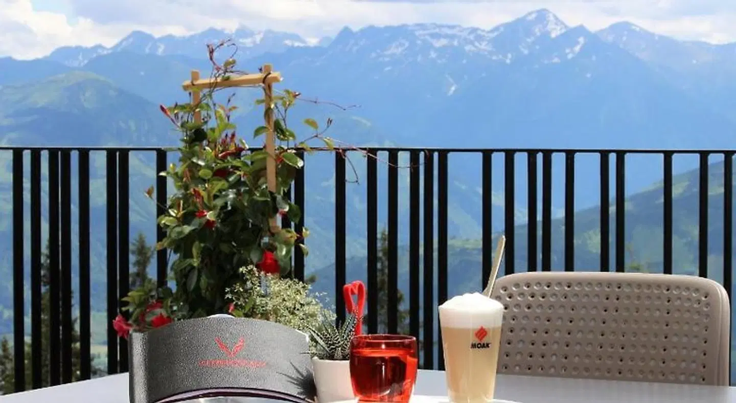 Schmiedhof Alm Terrasse