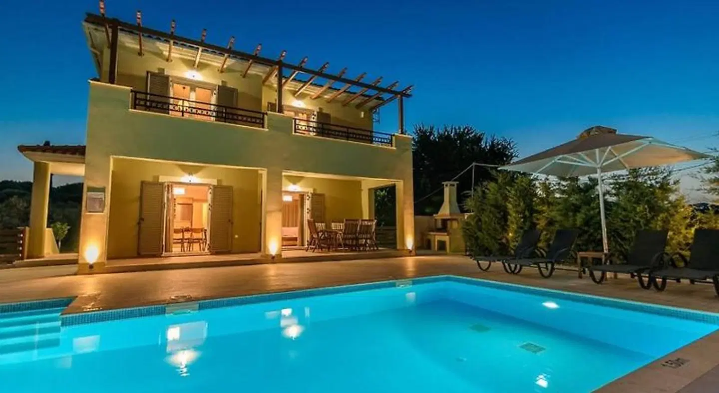 Armonia Villas OUTDOOR_POOL