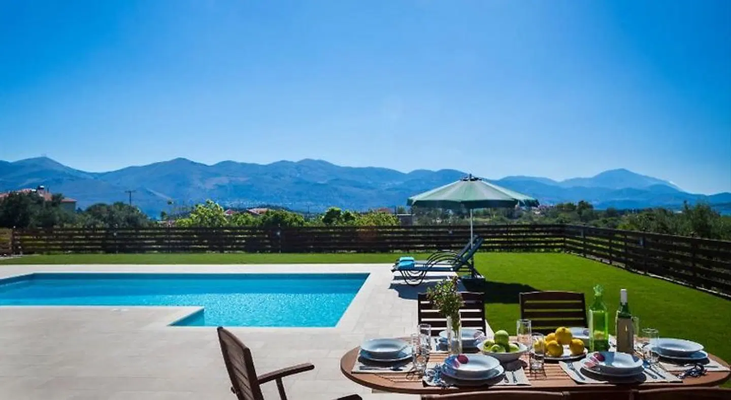 Armonia Villas OUTDOOR_POOL