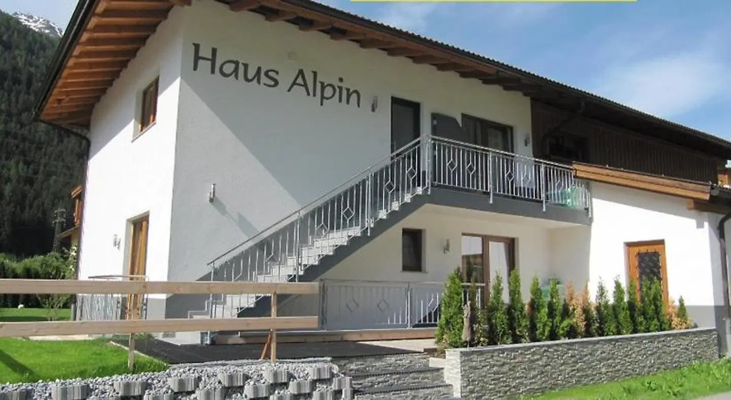 Haus Alpin Apartments EXTERIOR