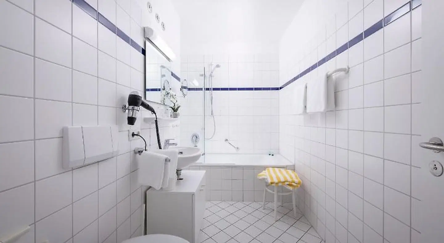 Hotel Haus Halliger Badezimmer