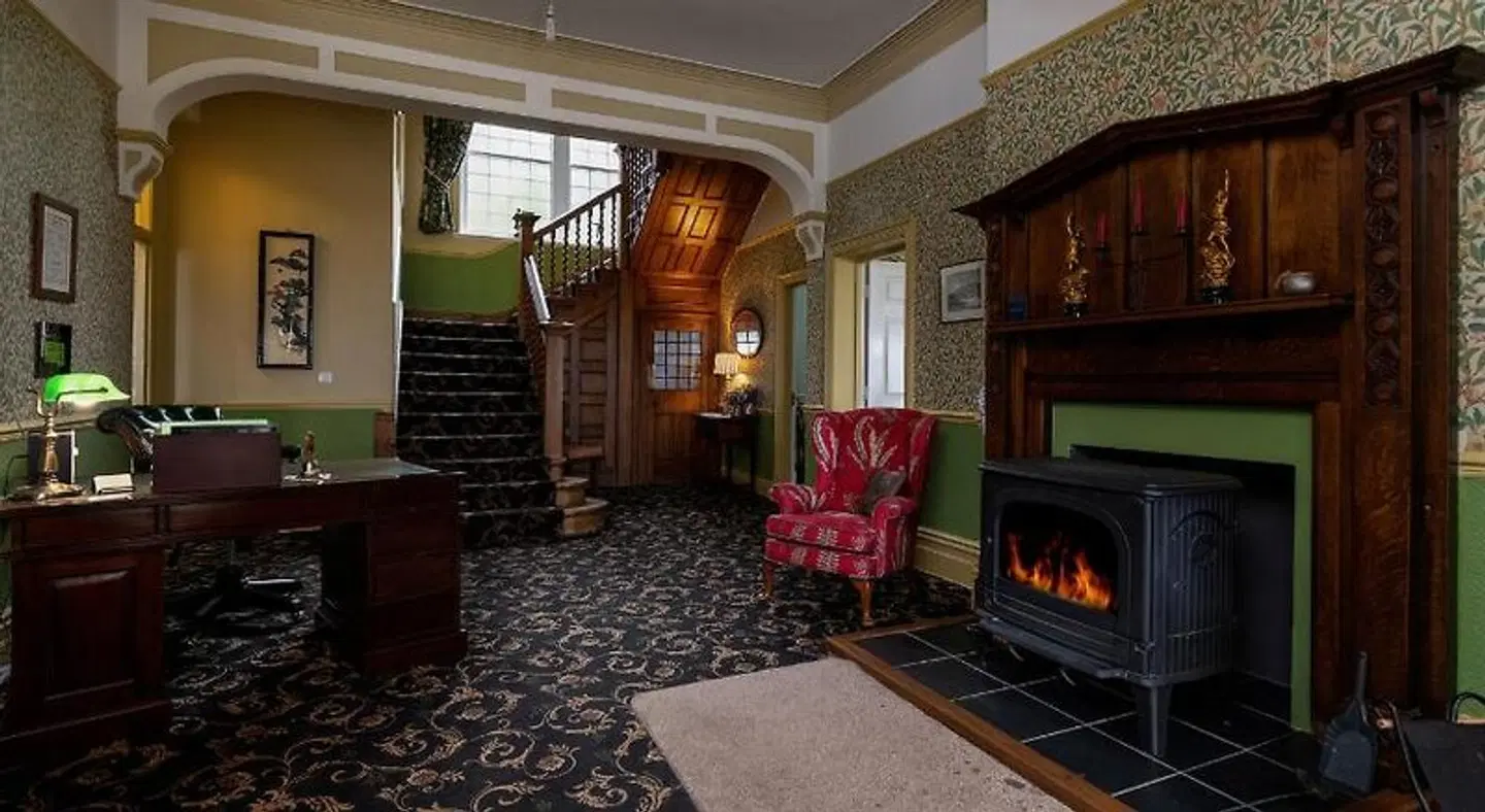 Crown Lodge LOUNGE_LOBBY