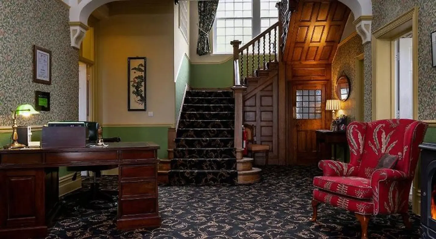 Crown Lodge LOUNGE_LOBBY