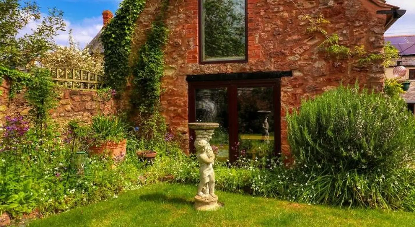 The Old Bookshop Garten