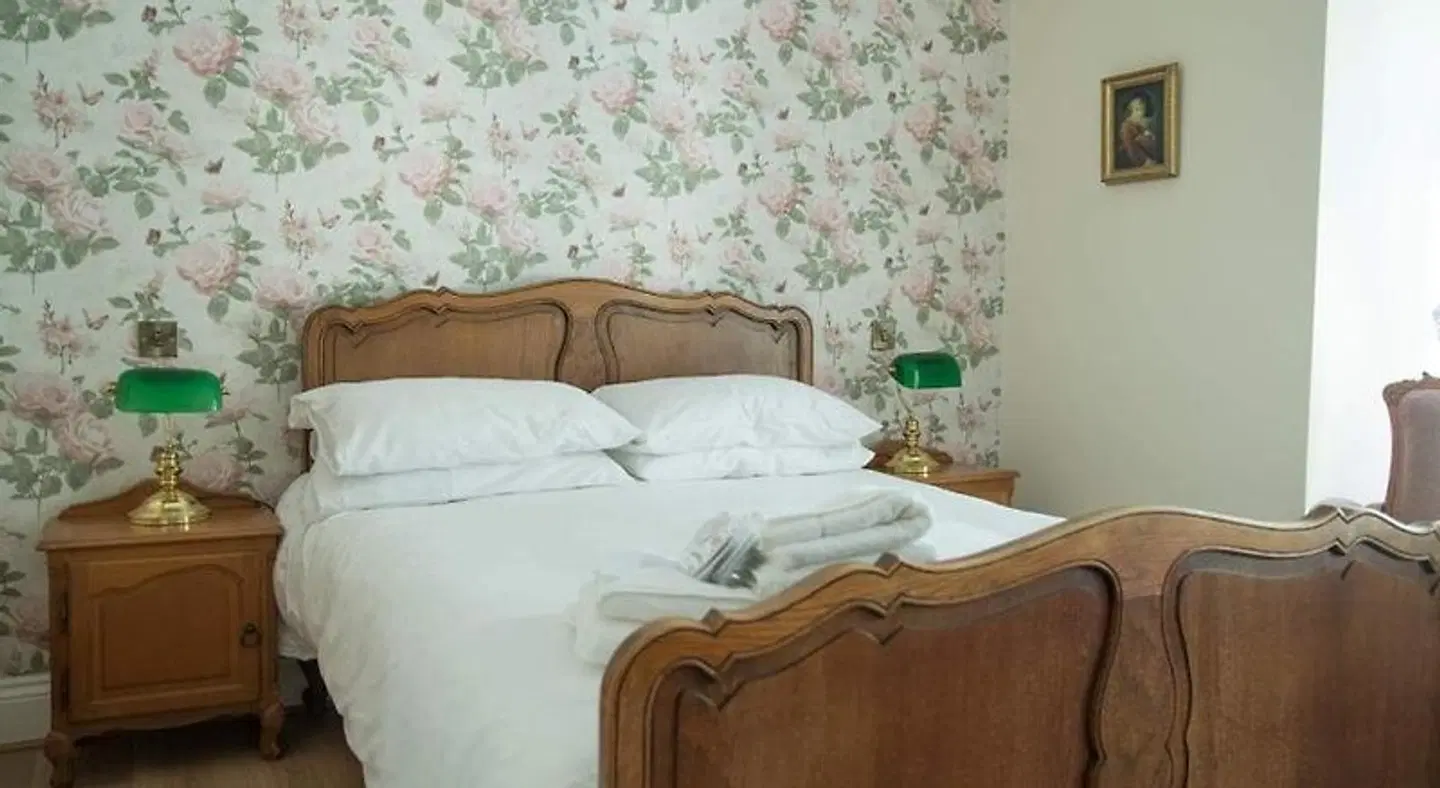 The Royal ROOM_EXAMPLE