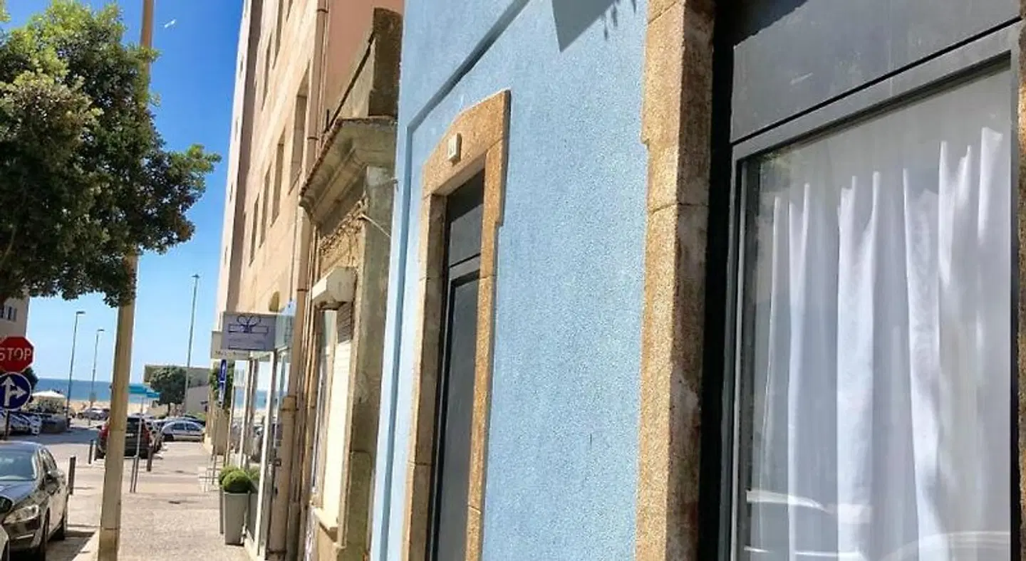 Oporto Waves EXTERIOR