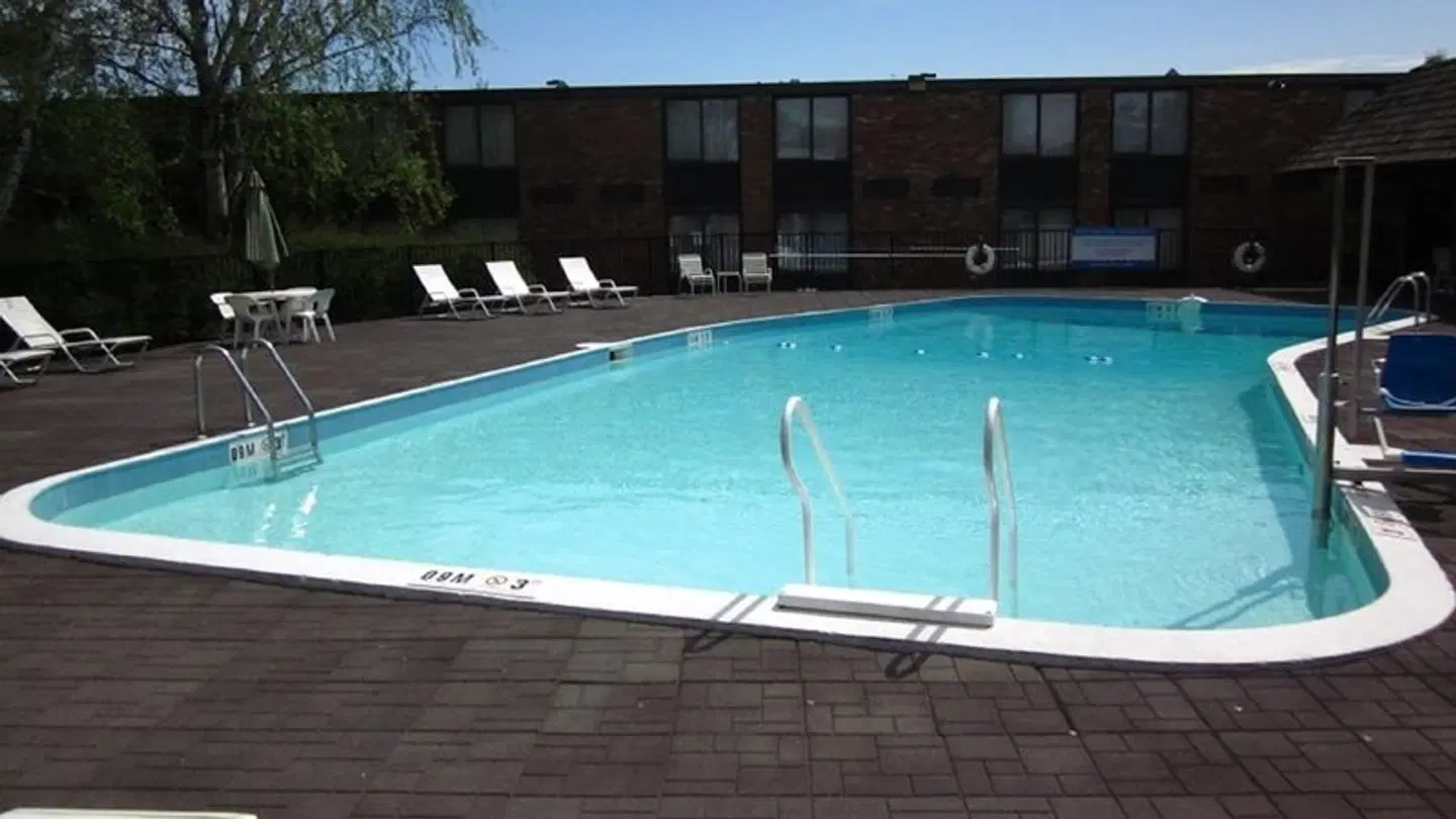 Fireside Inn & Suites Portland OUTDOOR_POOL