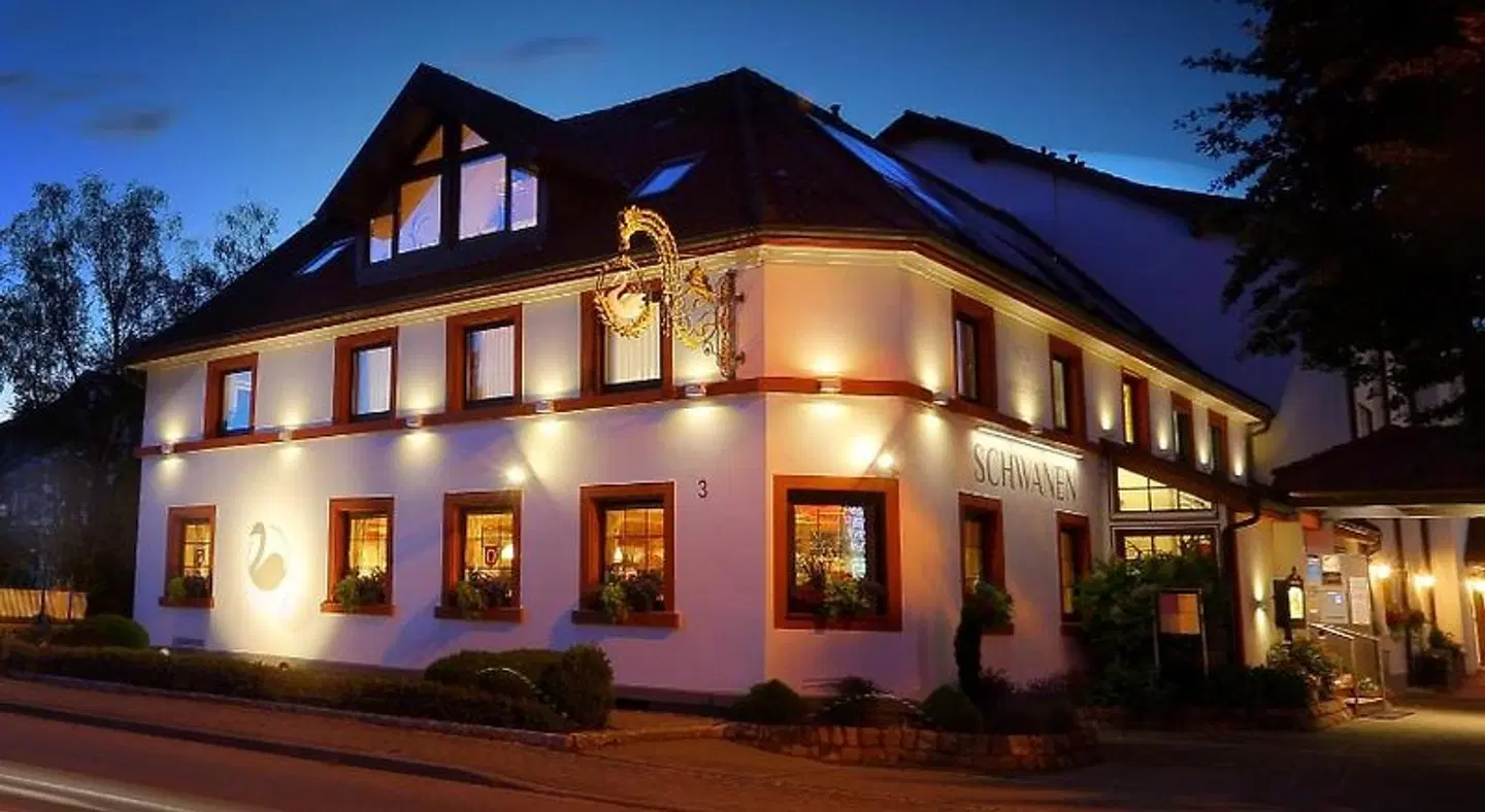 Schwanen EXTERIOR