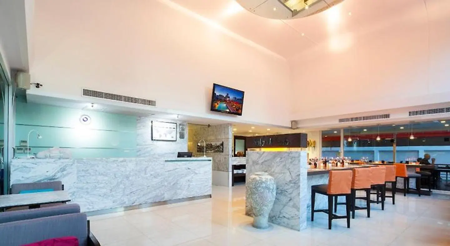 Solo, Sukhumvit 2, Bangkok LOUNGE_LOBBY